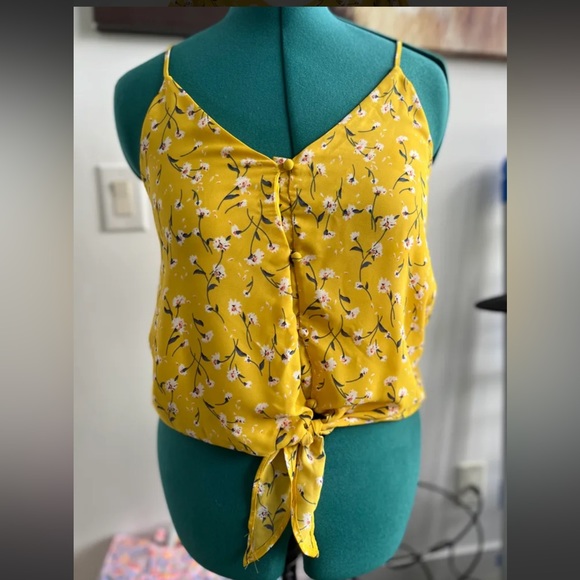 [Free add on item] Sienna Sky floral print sleeveless top - Picture 5 of 7